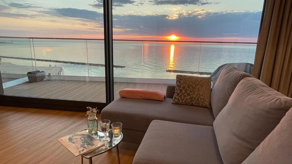 Apartament Morski Widok Nautic Park 51 Darlowko Buitenkant foto
